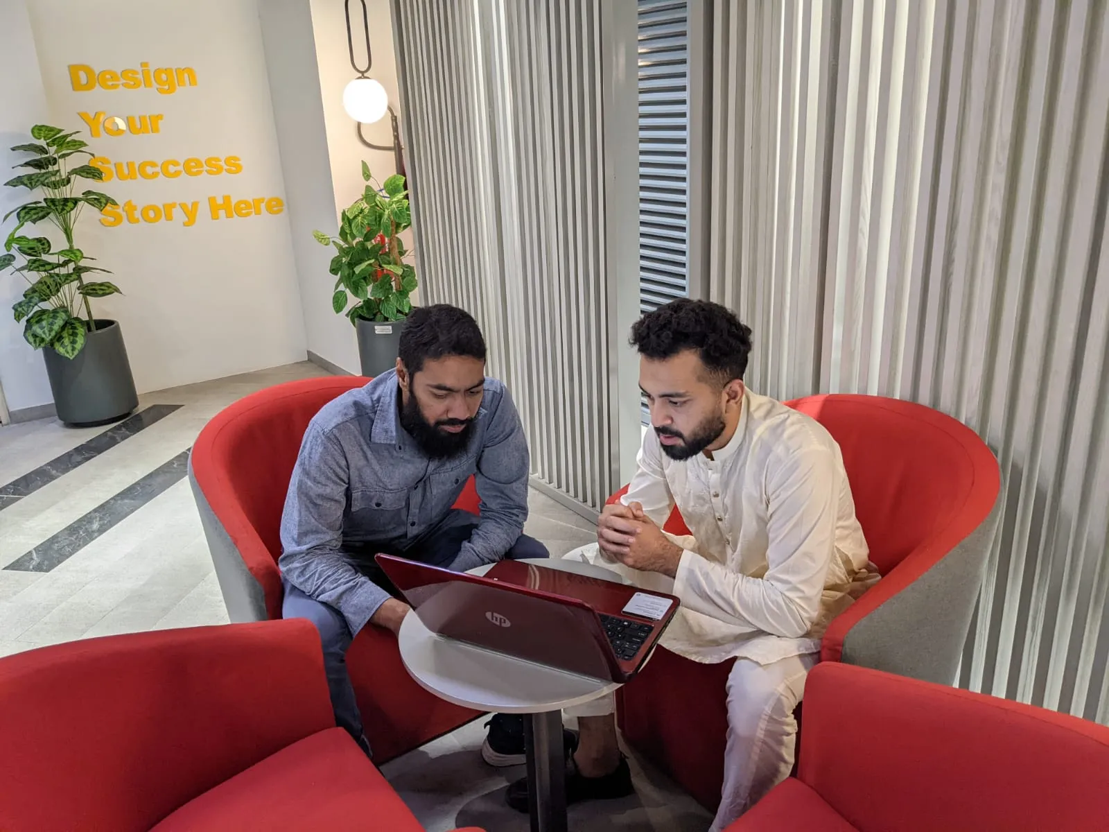 digital marketing team seo analysis meeting